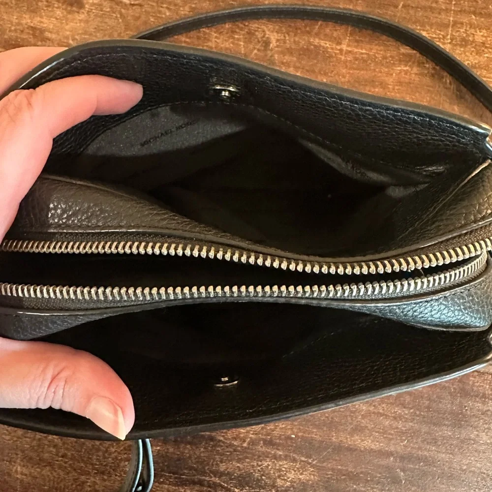 Michael Kors Pebbled Leather Crossbody Bag – Black – Adjustable Strap - Picture 10 of 14